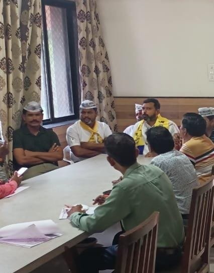 वर्धा आम आदमी पार्टी ची जिल्हा कार्यकारणी बरखास्त.